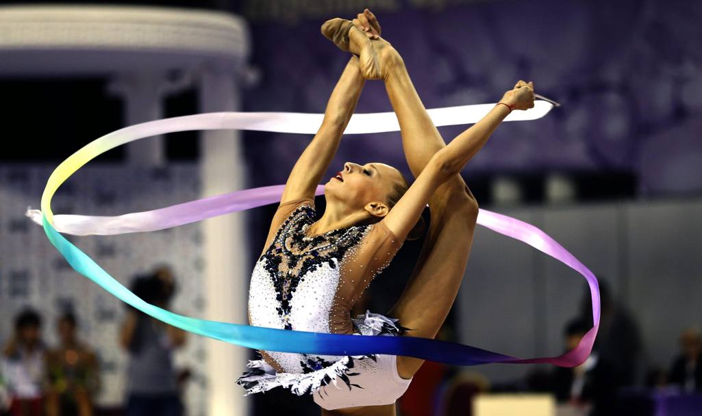 Campionato mondiale di ginnastica ritmica a Smirne, in Turchia. L’esibizione della ginnasta russa Yana Kudryavtseva (Epa)